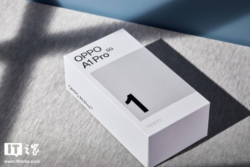 【开箱】OPPO A1 Pro 开箱图赏，渐变色后壳，晶钻纹装饰