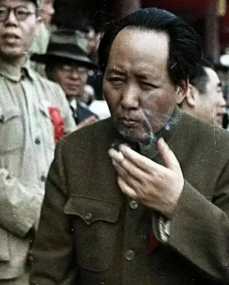 1952年，毛泽东密电彭德怀，朝鲜战争局势紧张，你必须火速回国