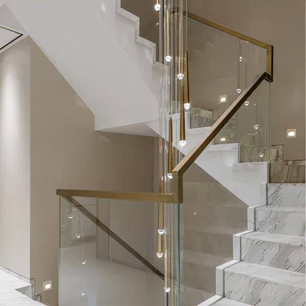 楼梯扶手配件的选择与安装细节