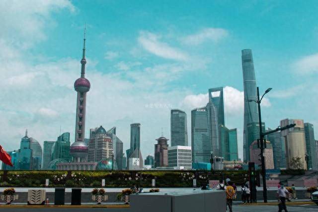 上海工资普遍月入过万，生活质量却依旧压力山大