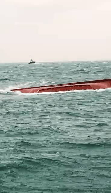 莆田平海灣一輪船遇險,失蹤人員仍未找到,家屬心急如焚