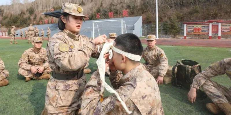 可甜可飒，火箭军女兵的别样风采