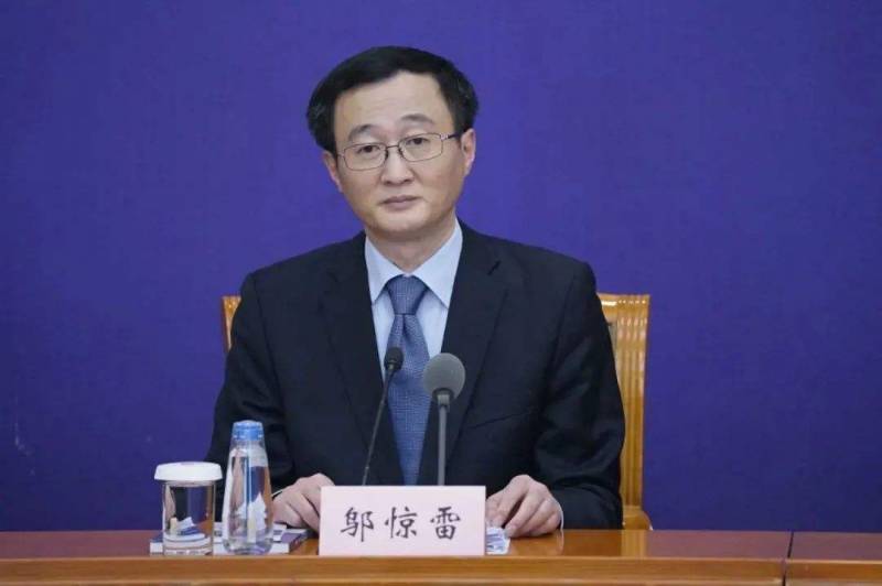 上海卫健委主任邬惊雷因病住院，缺席近期疫情发布会
