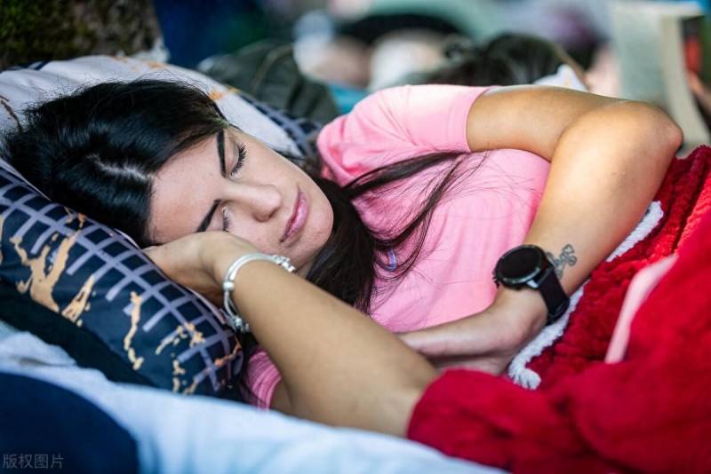 8小时睡眠或非人类本能，研究指天生睡眠模式因文化演变