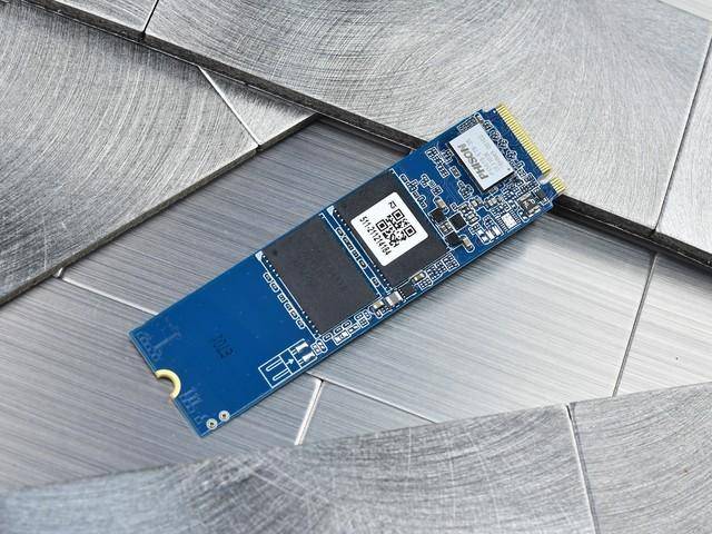 影驰1T星曜X4高速固态硬盘，性价比卓越的PCIe4.0 SSD之选