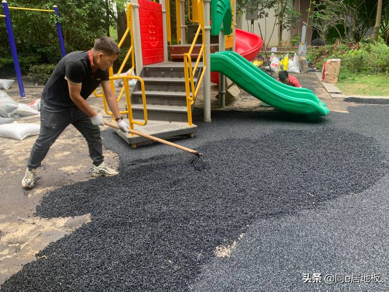 儿童游乐场地面弹性橡胶颗粒地垫施工做法及案例分享