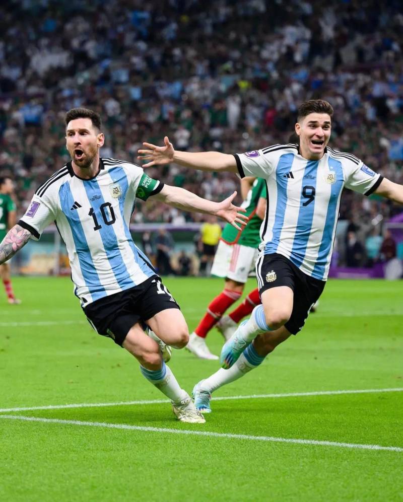 梅西与恩佐足球灵魂的交织，阿根廷队的荣耀双向奔赴