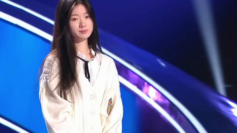 中國好聲音19嵗少女聲音獨特，天才少女單依純驚豔舞台