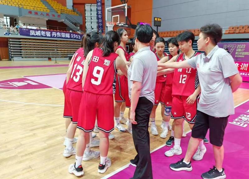 全國U17女籃決賽:山東隊33分優勢奪銀