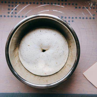「简单制作」香脆可口的黄油面包卷