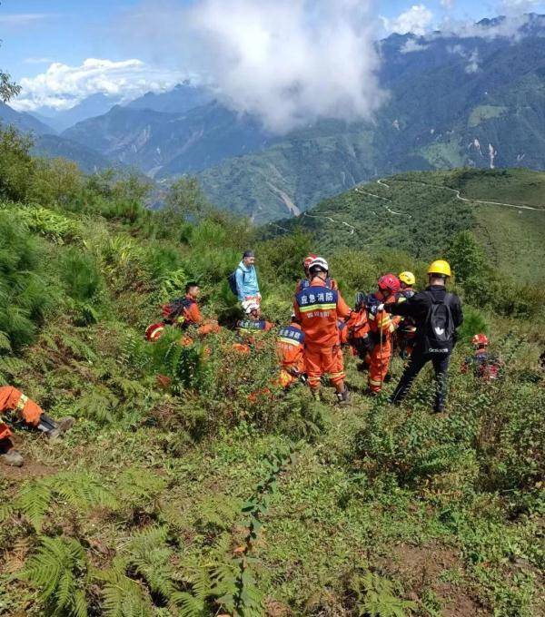 泸定地震失联17天甘宇被找到，历经生死考验终重逢