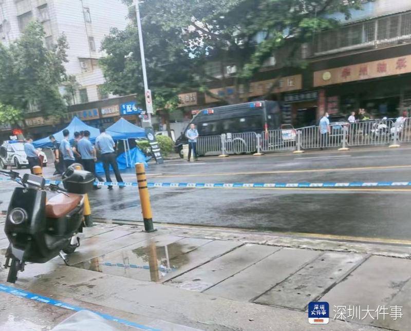 深圳外卖员雨篷意外伤人，安全问题引关注