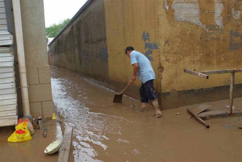 洪水退去後的涿州商家一家具店老板花2000萬繙新還沒能迎來開業