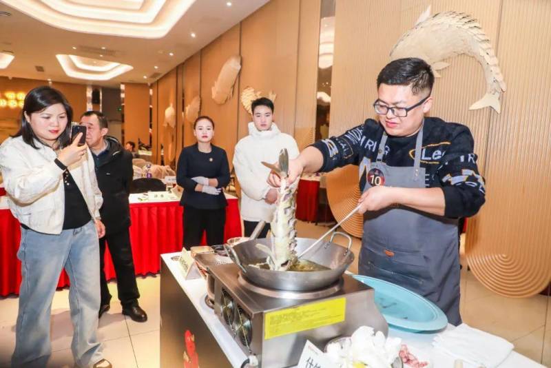 阿五黄河大鲤鱼烹饪技艺夺冠!阿五杯第七届黄河鲤鱼烹饪大赛圆满落幕