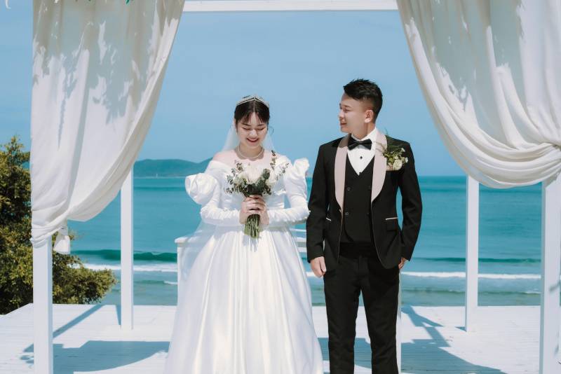 三亚VC旅拍婚纱摄影微博揭秘，旅拍婚纱照攻略，让你轻松拍出完美婚纱照