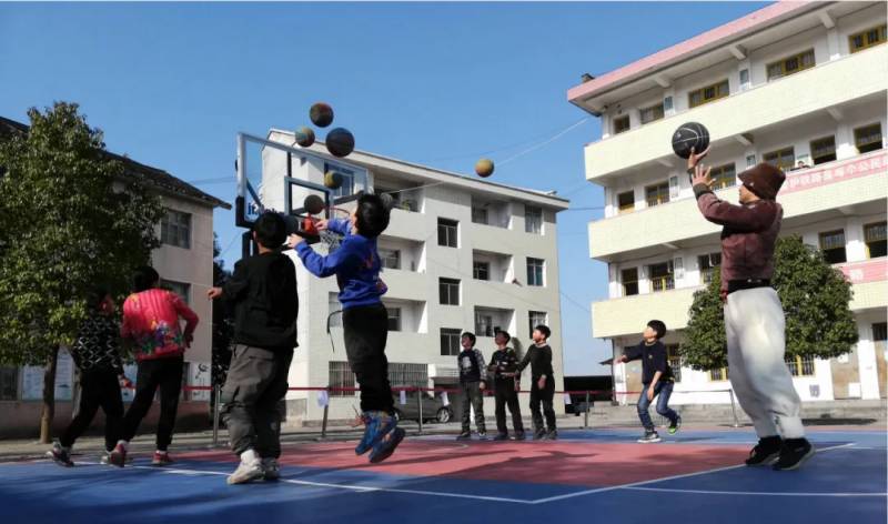 林书豪领衔全明星街球派对手游，助力公益共筑篮球梦