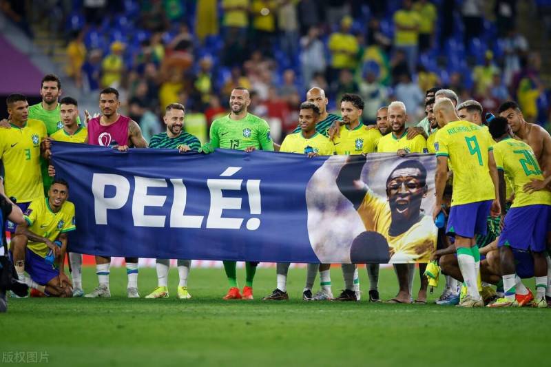 巴西队赛后集体为贝利祈福 足球王国七项数据排世界杯第一