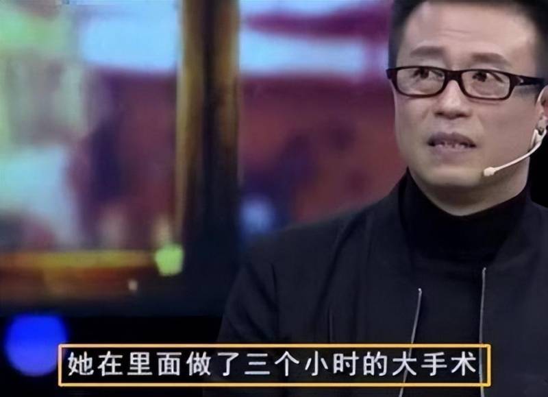 央视主持白燕升妻子瘫痪不离不弃，一家四口幸福美满