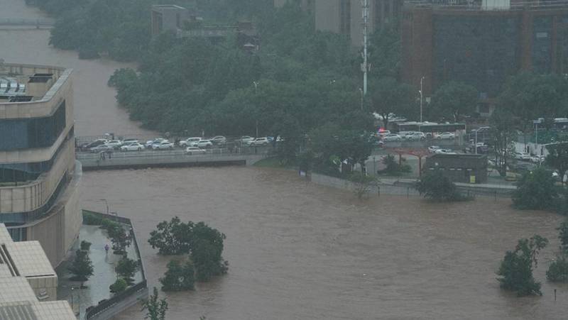 长沙暴雨侵袭，门店惨遭水淹，市民亲述惊险逃生经过